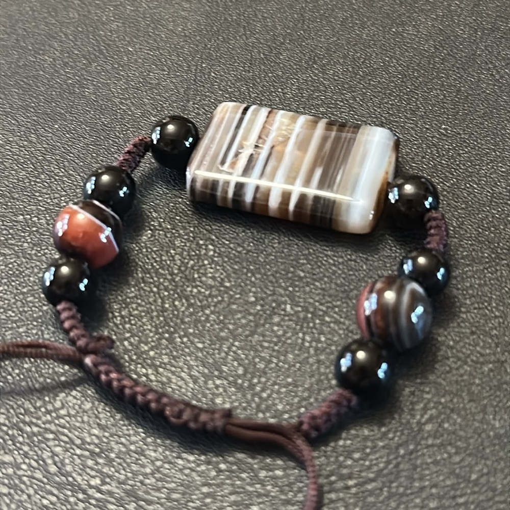 Beautiful Striped Agate Natural Stone Adjustable Friendship Bracelet - Picture 9 of 14